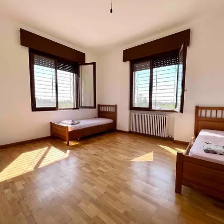 Intero A Appartement Isola della Scala