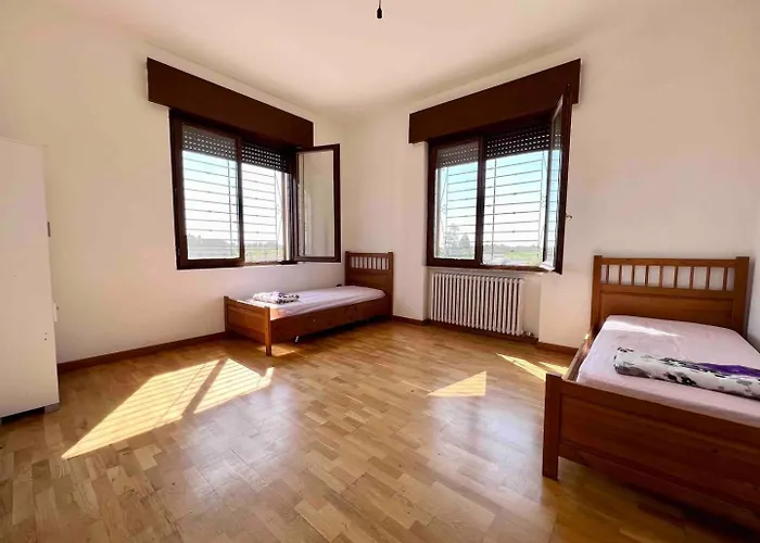 Intero A Διαμέρισμα Isola della Scala